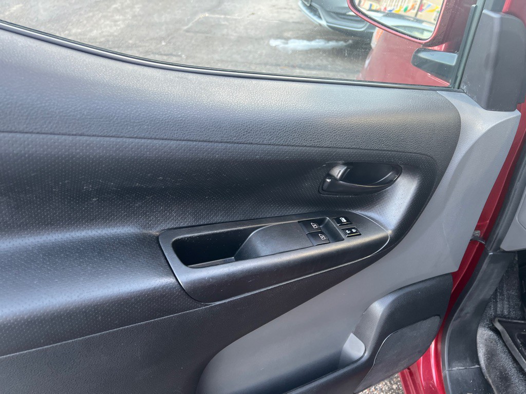 2019 Nissan NV200 Image 13