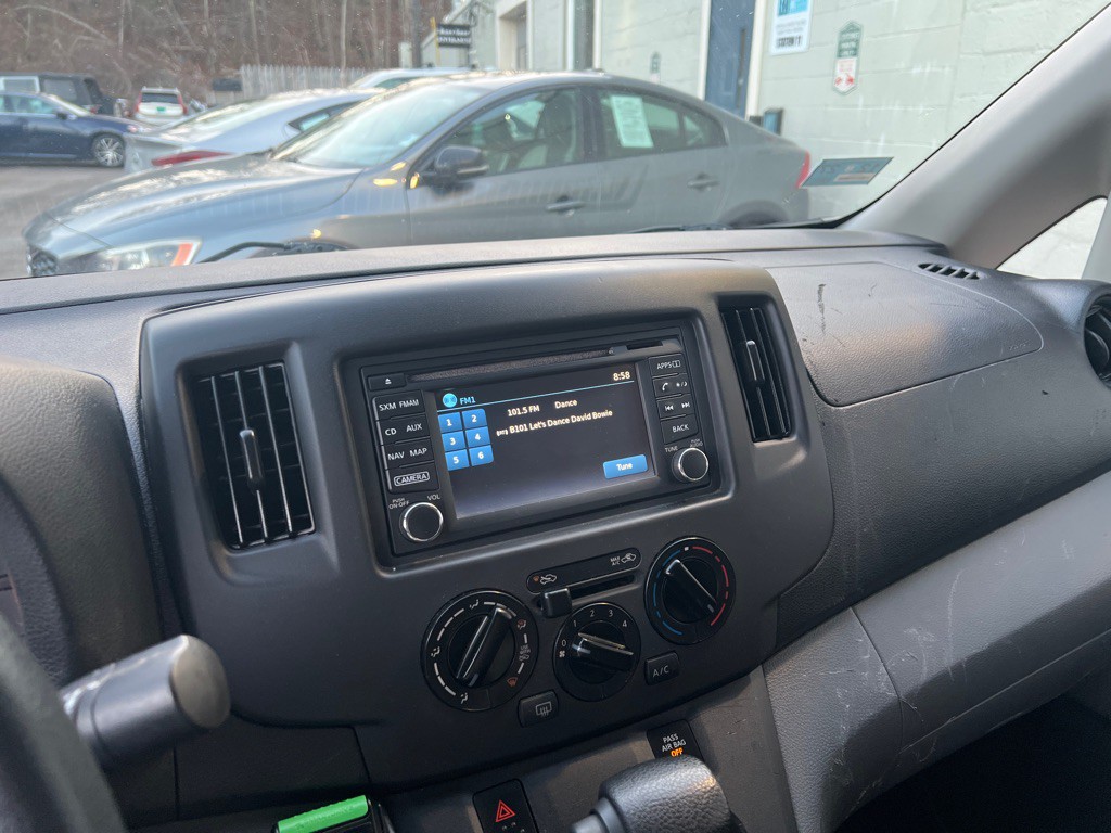 2019 Nissan NV200 Image 17