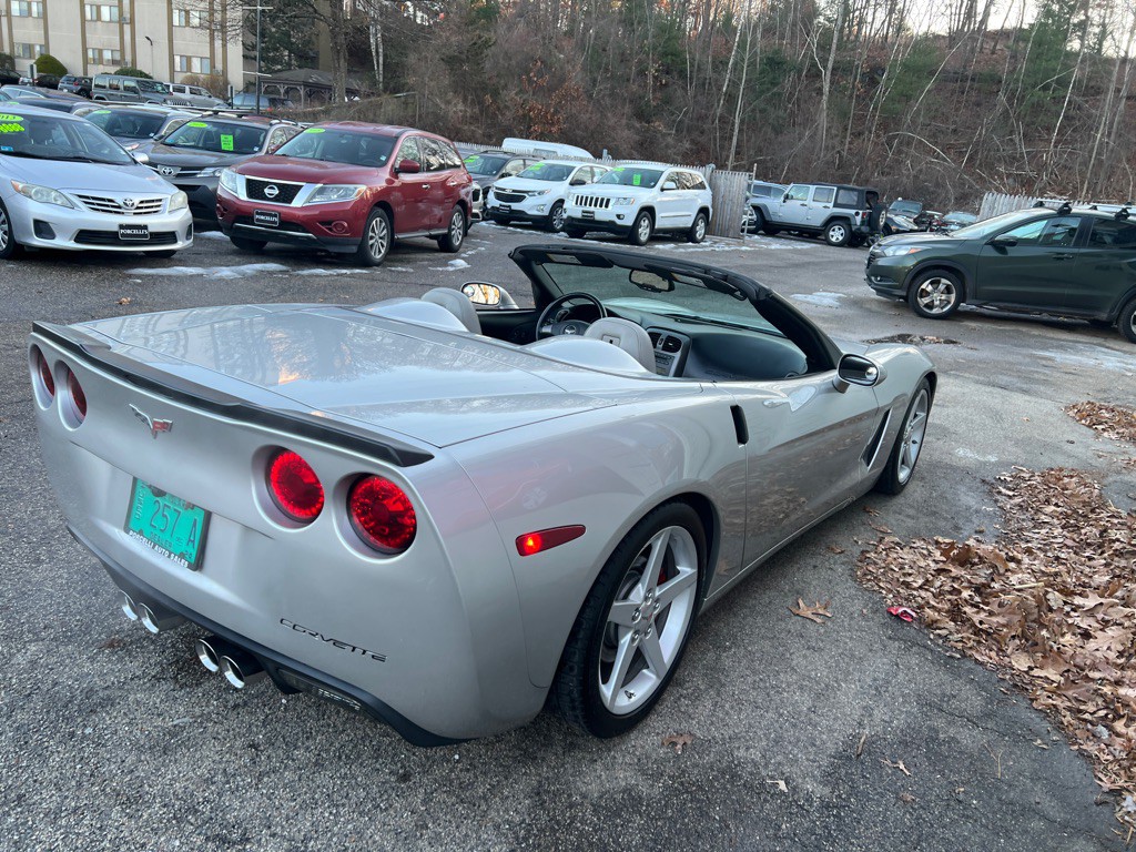 2006 Chevrolet Corvette Image 8