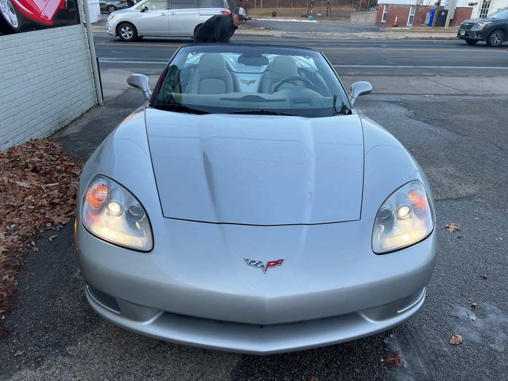 2006 Chevrolet Corvette Image 10