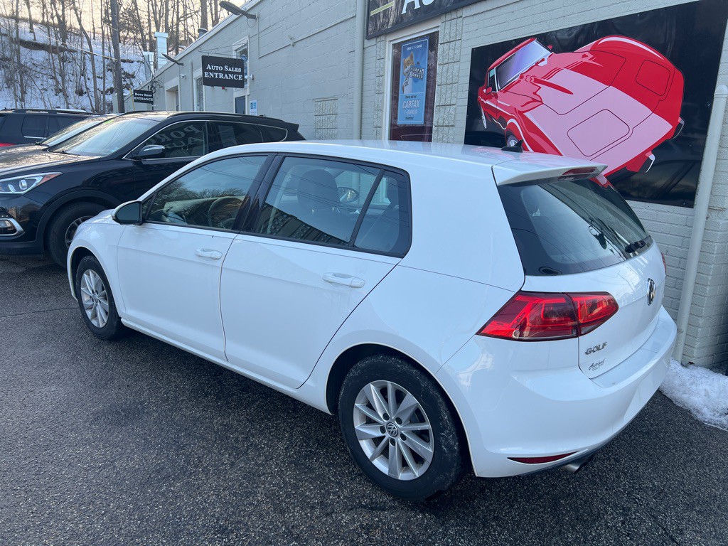 2015 Volkswagen Golf Image 3