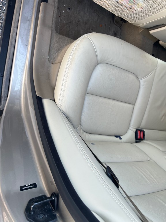 2012 Volvo XC70 Image 14