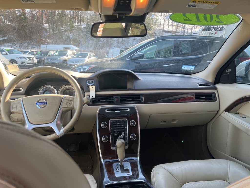 2012 Volvo XC70 Image 17