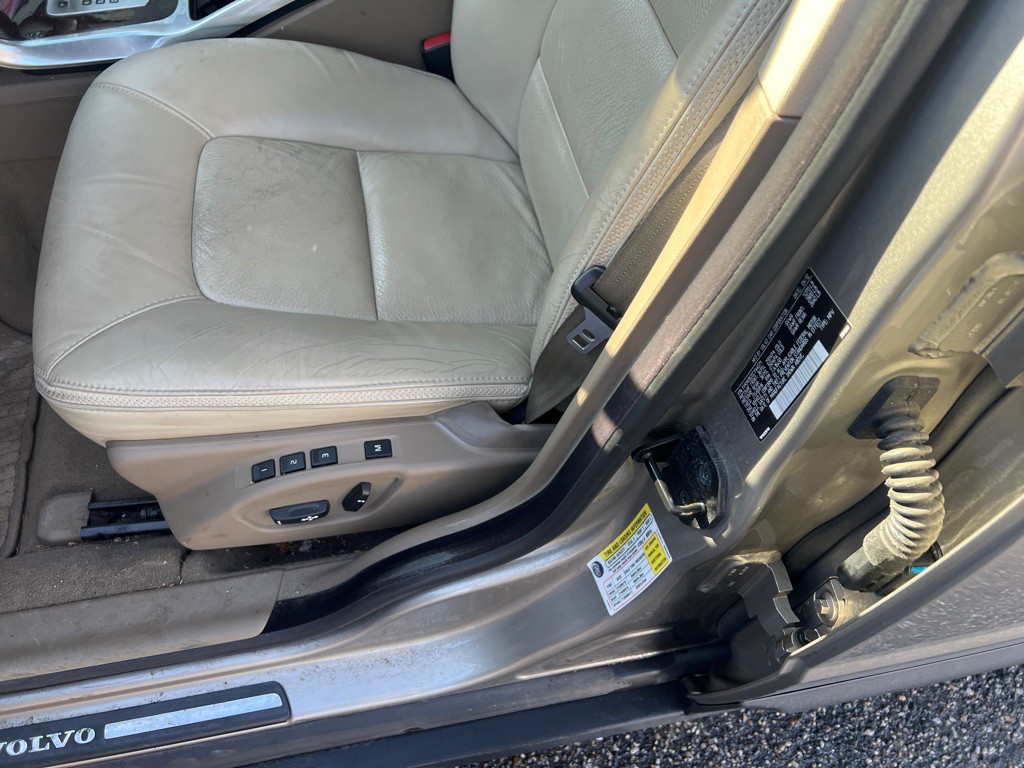 2012 Volvo XC70 Image 19