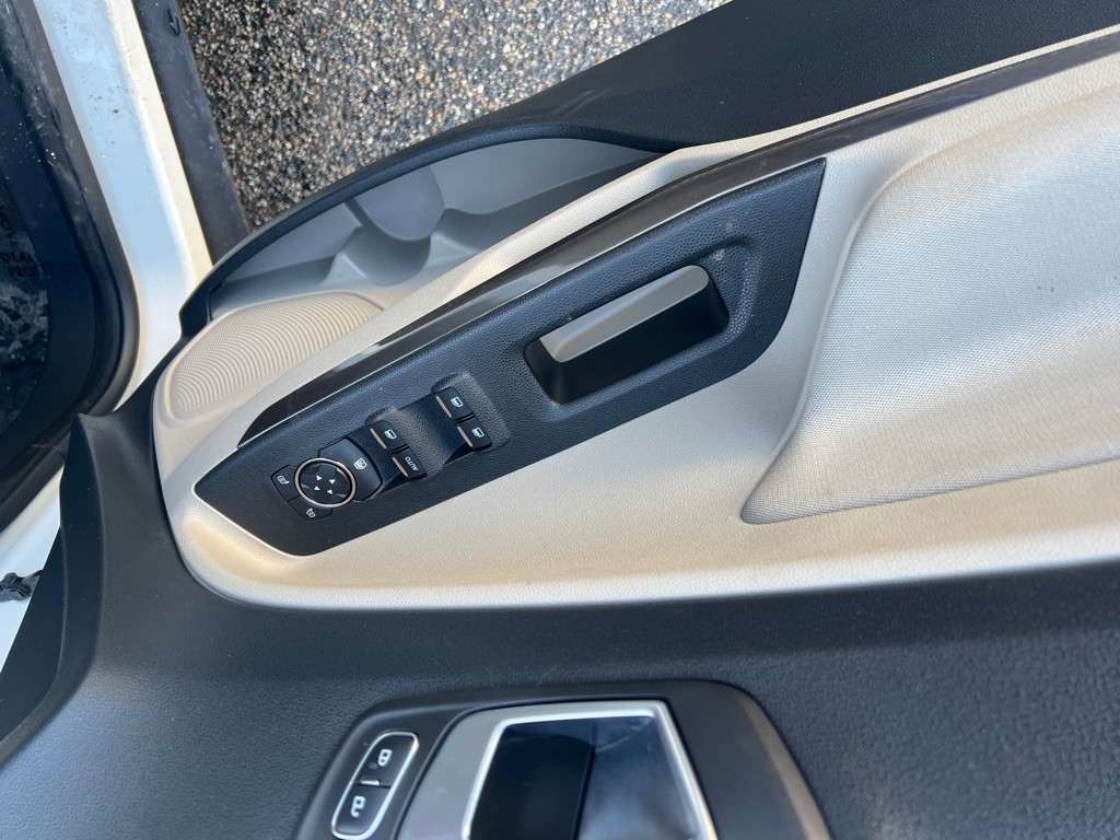 2019 Ford Econoline Image 17