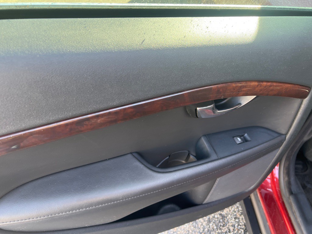 2012 Volvo XC70 Image 13