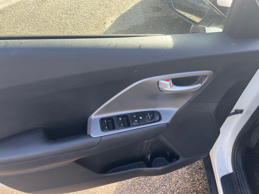 2018 Kia Niro Image 16