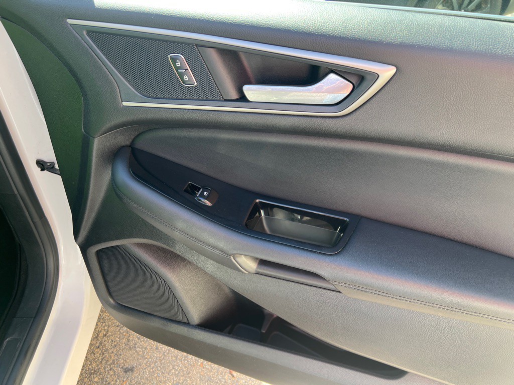 2018 Ford Edge Image 11