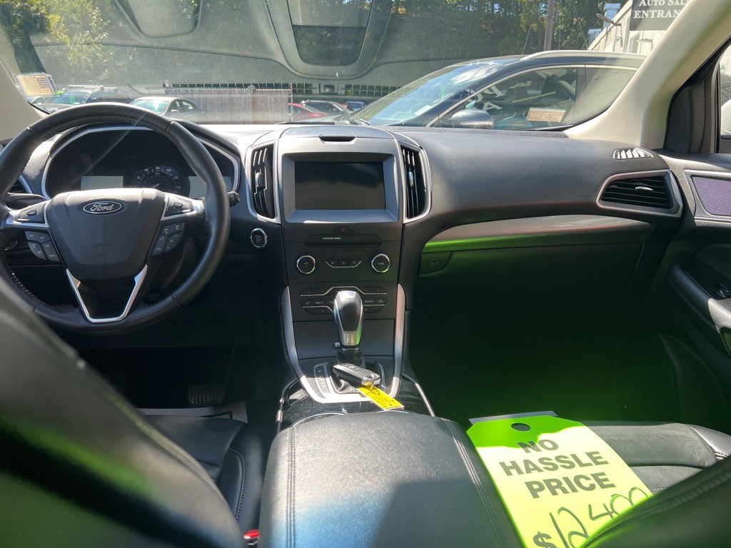 2018 Ford Edge Image 15
