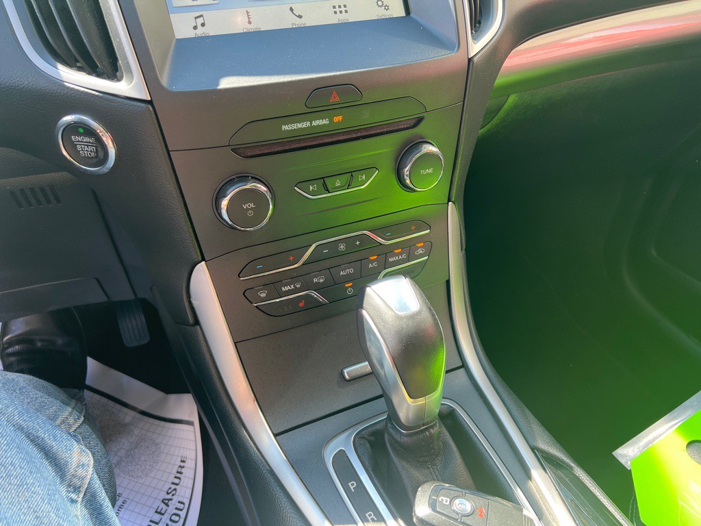 2018 Ford Edge Image 23