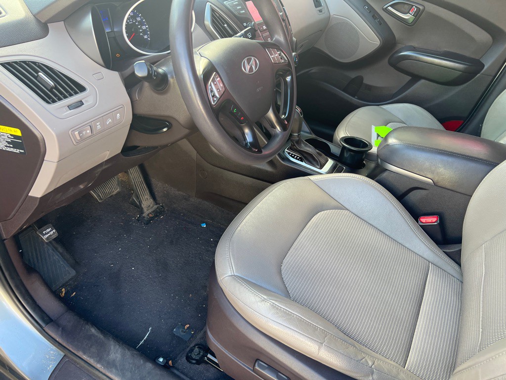 2015 Hyundai Tucson Image 17