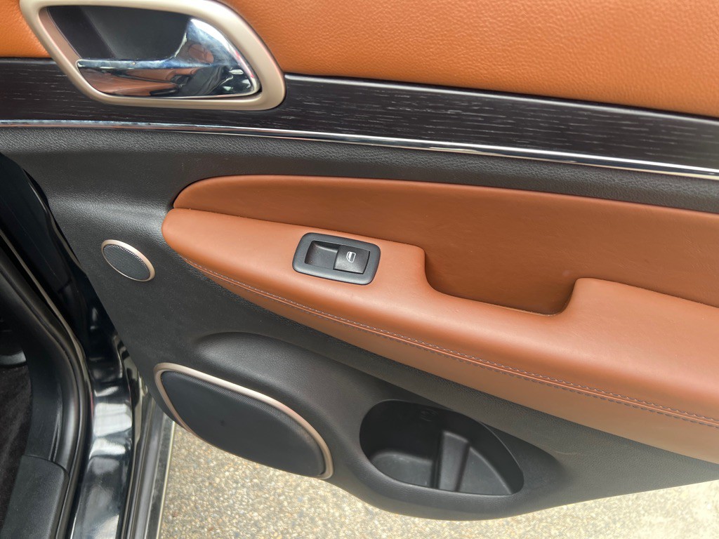 2017 Jeep Grand Cherokee Image 7