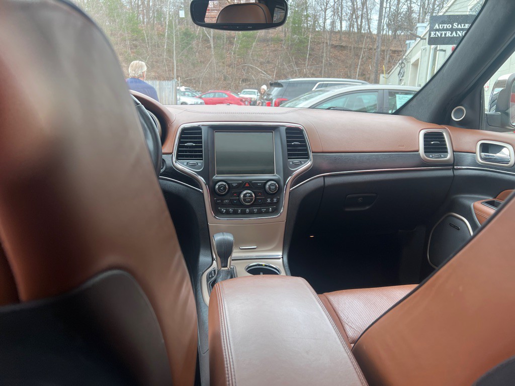 2017 Jeep Grand Cherokee Image 14