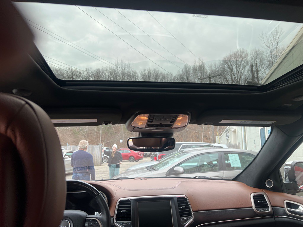 2017 Jeep Grand Cherokee Image 15