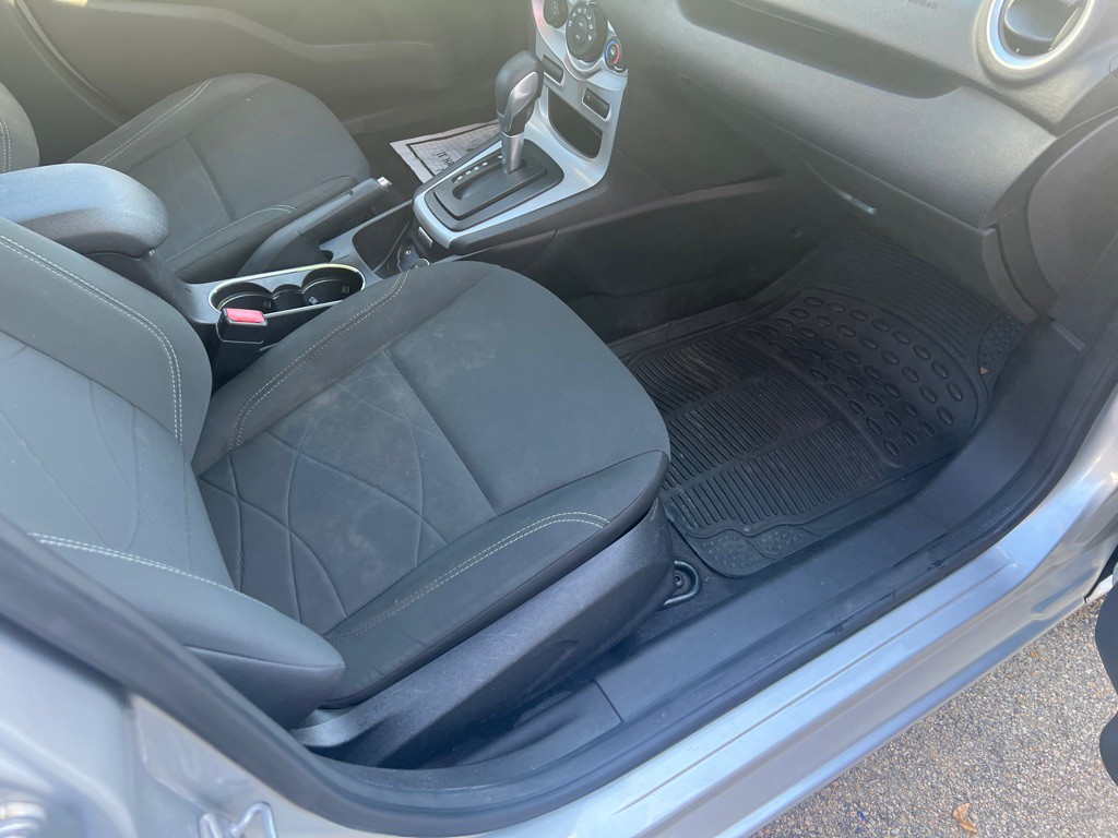 2016 Ford Fiesta Image 11