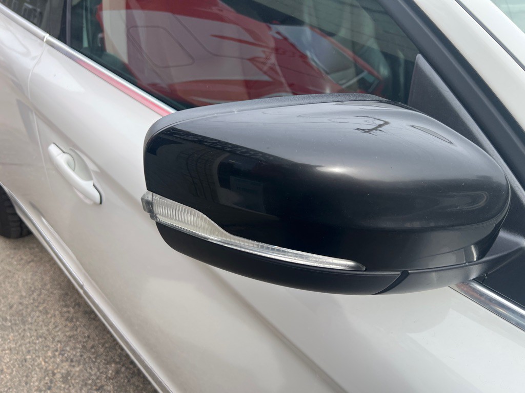 2017 Volvo XC60 Image 9