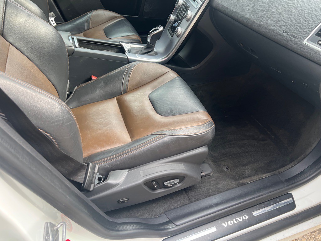 2017 Volvo XC60 Image 13