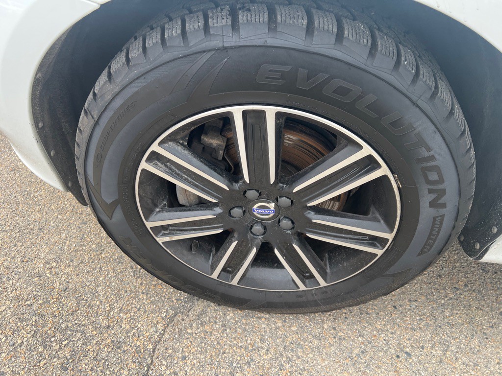 2017 Volvo XC60 Image 27