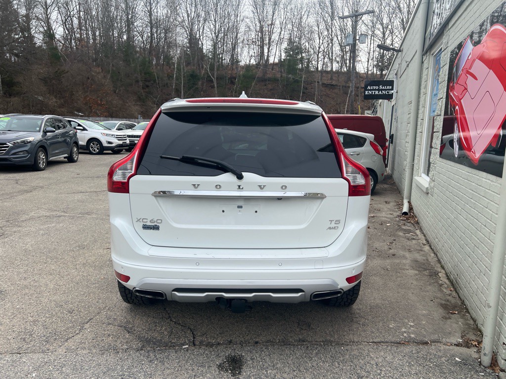 2017 Volvo XC60 Image 29