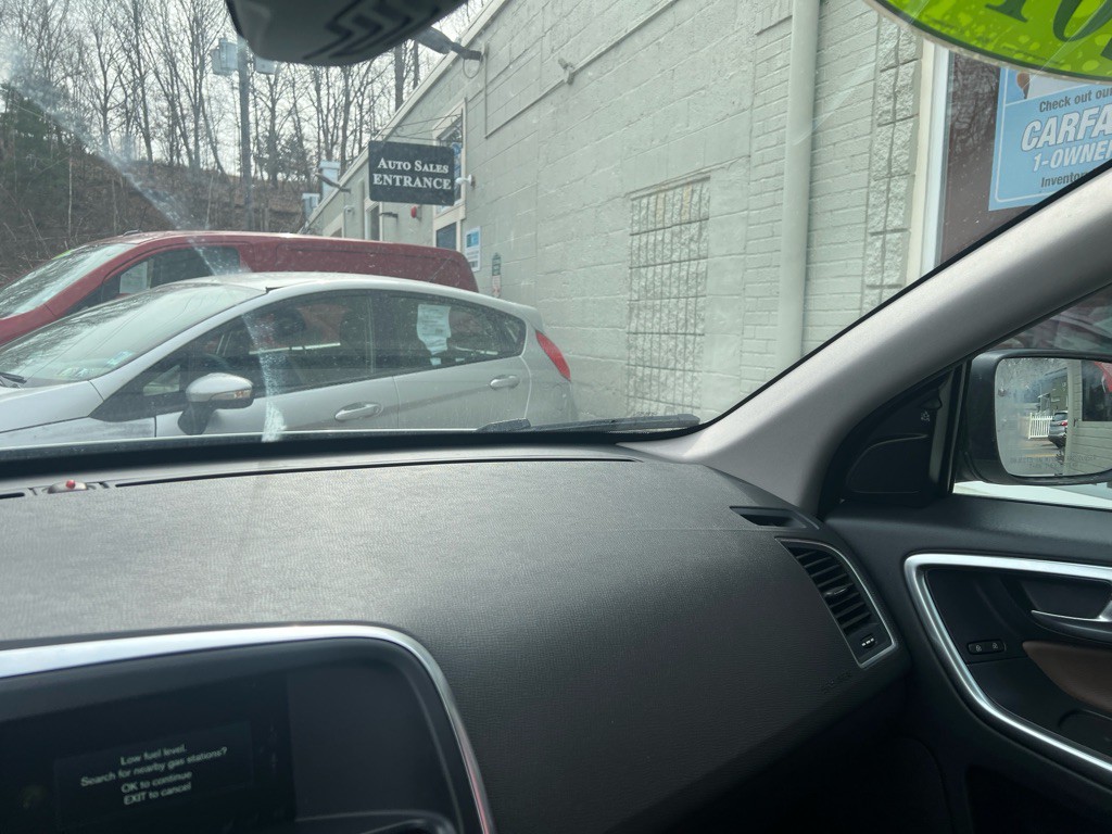 2017 Volvo XC60 Image 49