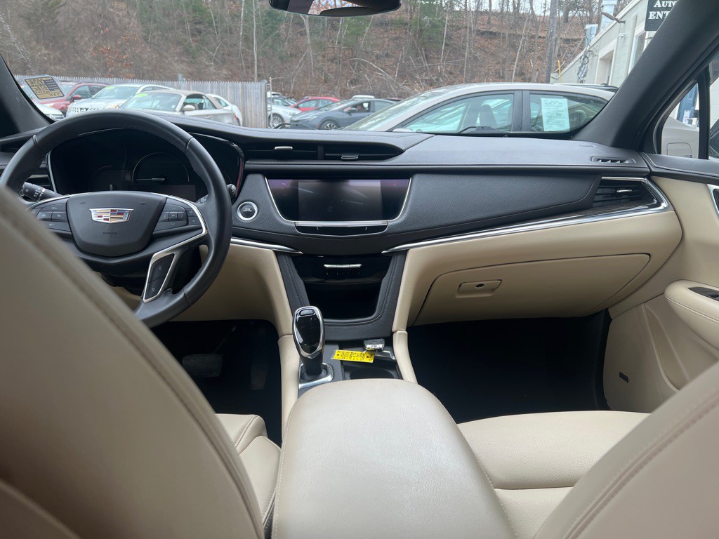 2018 Cadillac XT5 Image 16