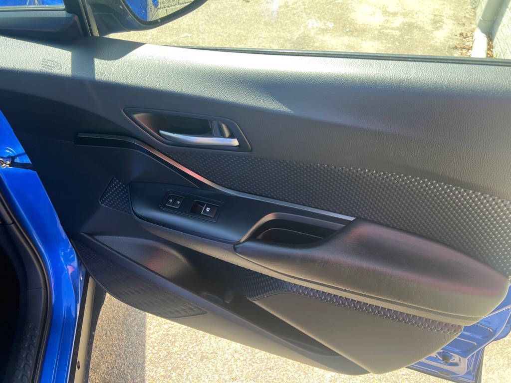 2018 Toyota C-HR Image 11