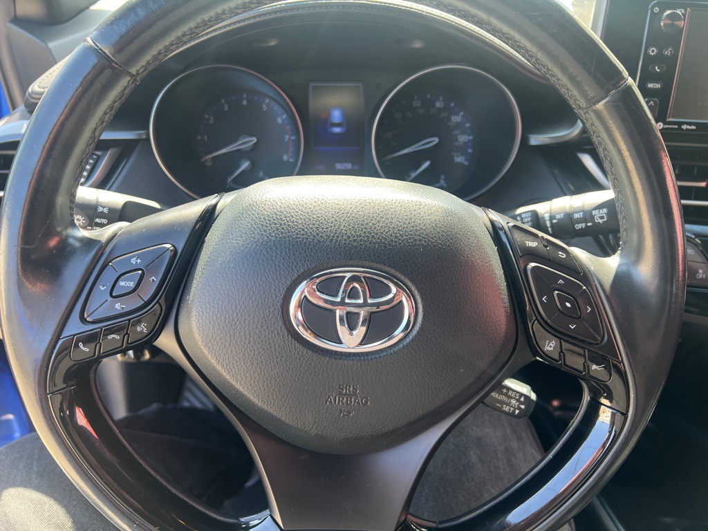 2018 Toyota C-HR Image 16