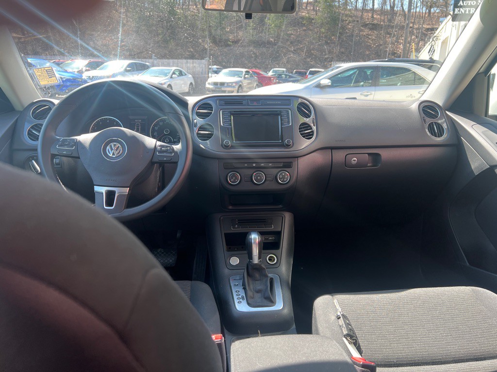 2017 Volkswagen Tiguan Image 14