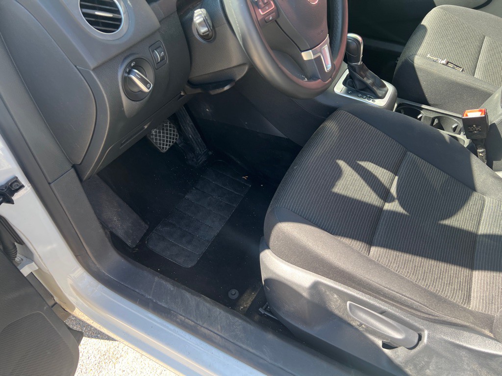 2017 Volkswagen Tiguan Image 16