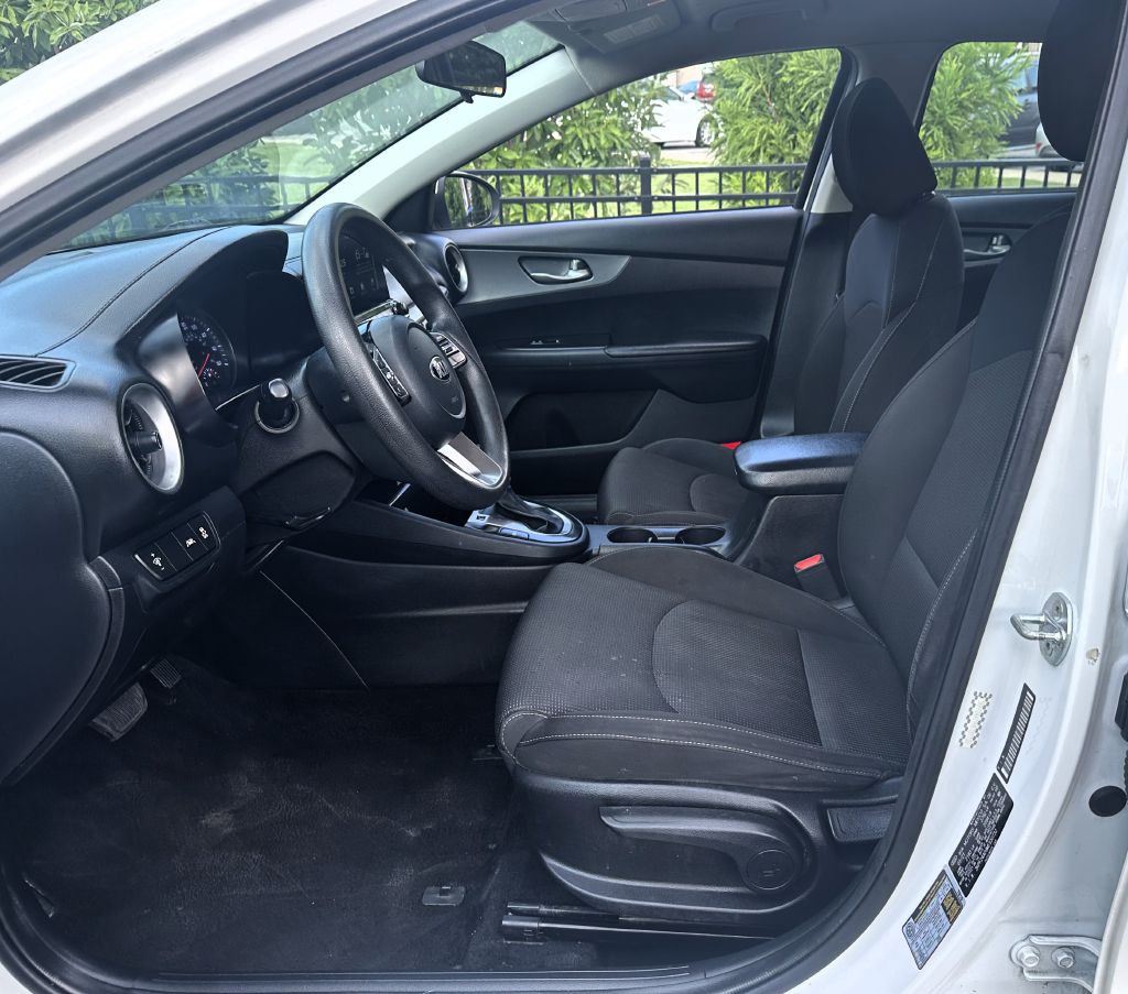 2021 Kia Forte Image 8