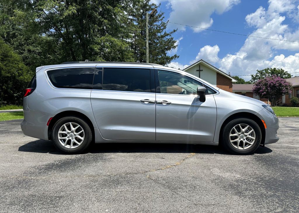 2021 Chrysler Voyager Image 5
