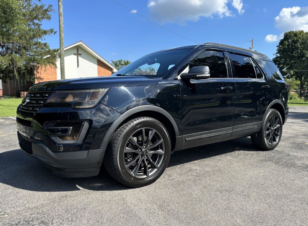 2017 Ford Explorer Image 1