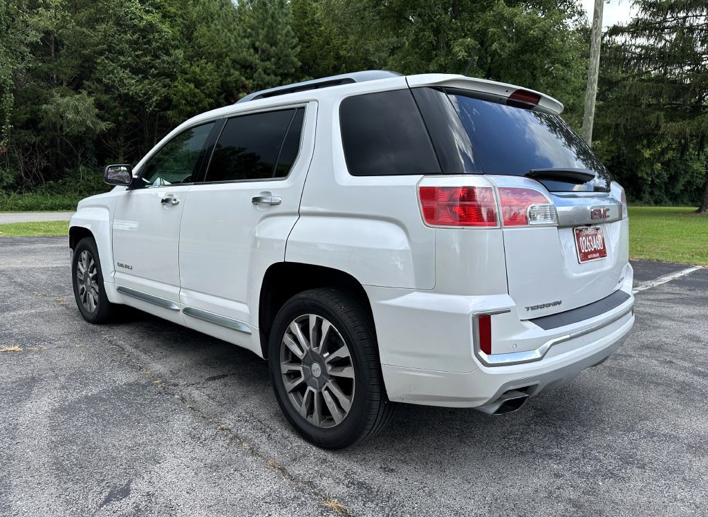 2017 GMC Terrain Image 3