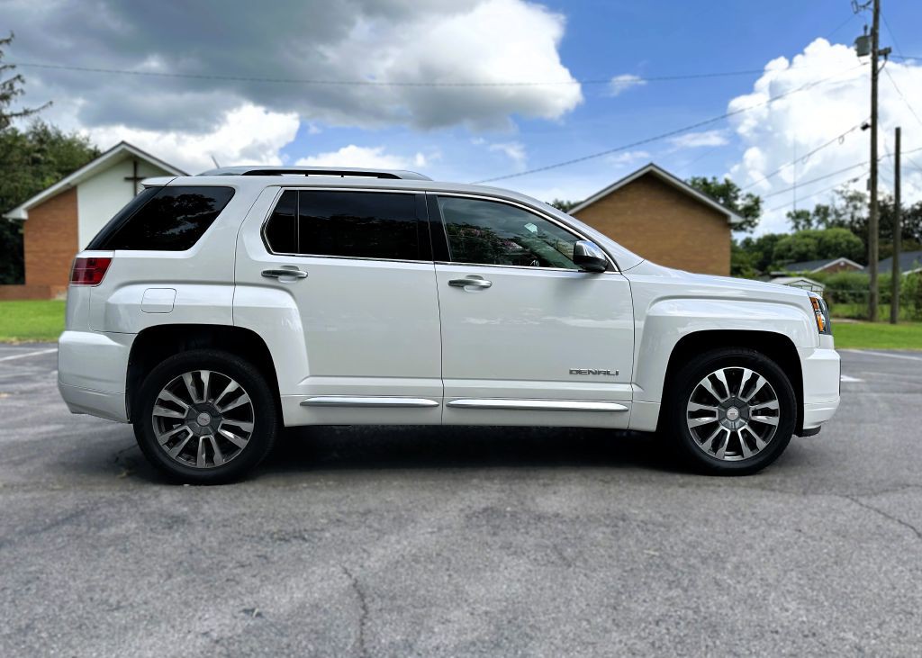 2017 GMC Terrain Image 5