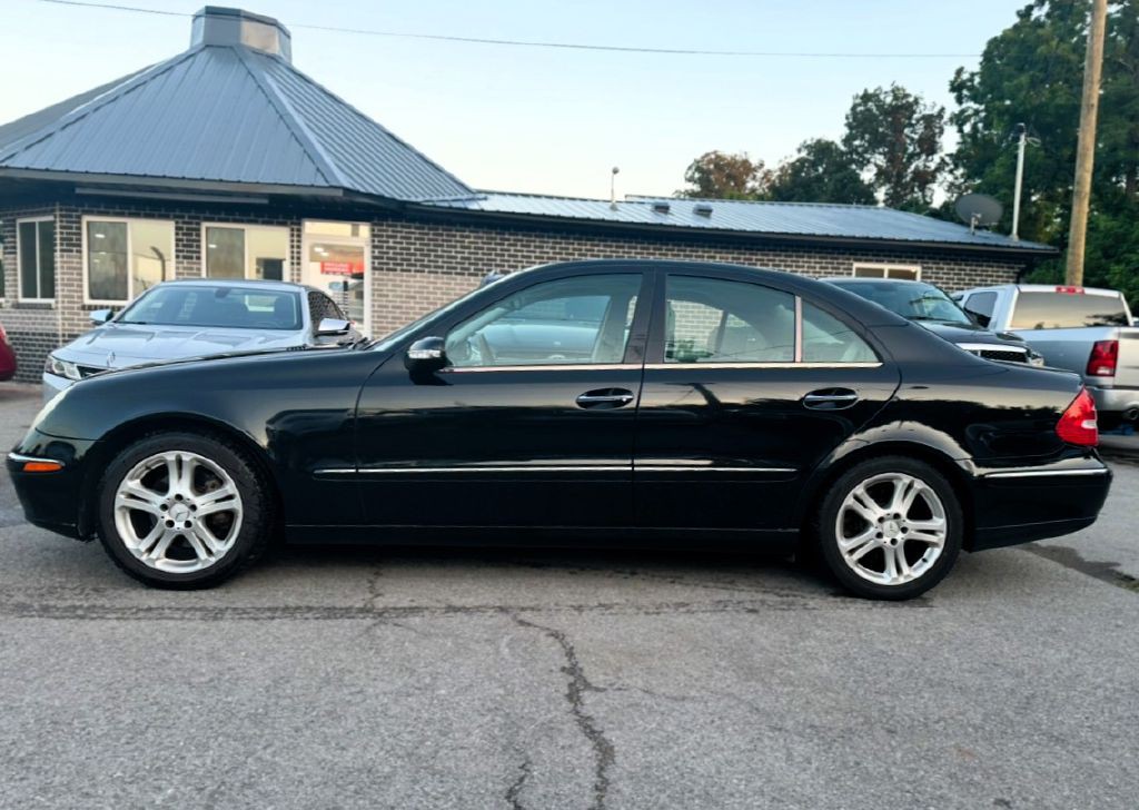 2006 Mercedes-Benz E-Class Image 2