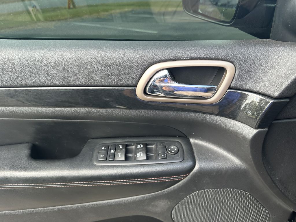 2017 Jeep Grand Cherokee Image 8