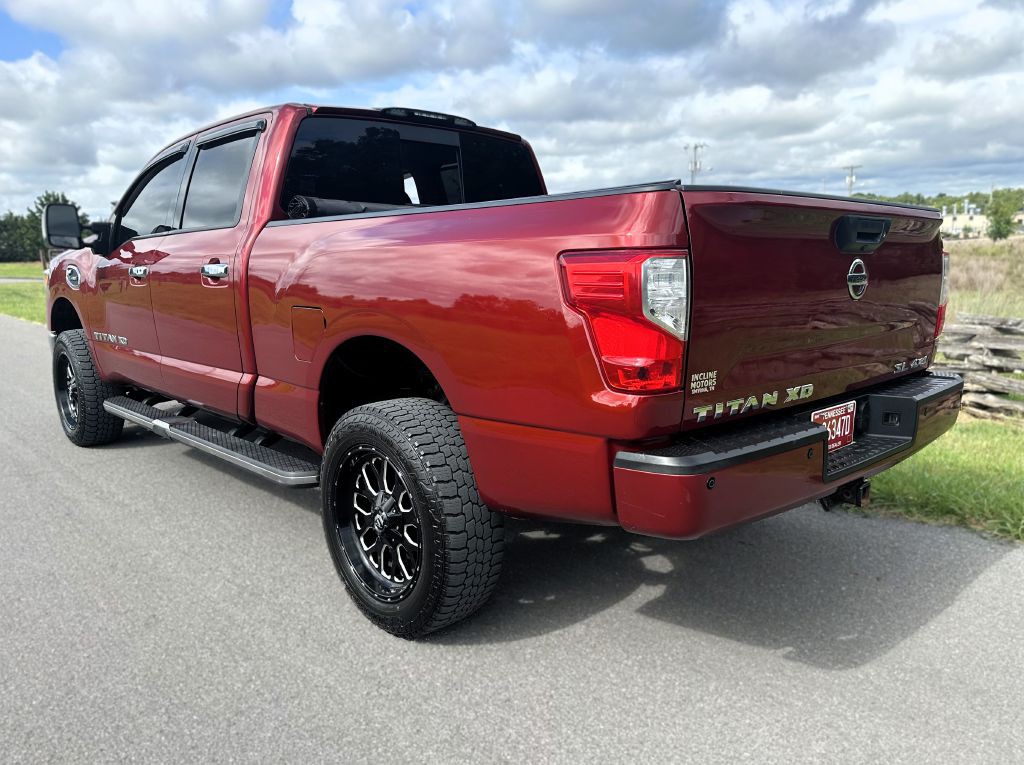 2017 Nissan Titan Image 4