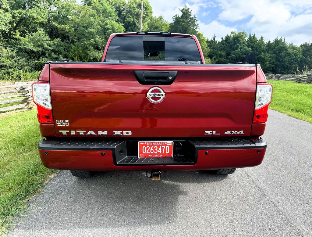 2017 Nissan Titan Image 20