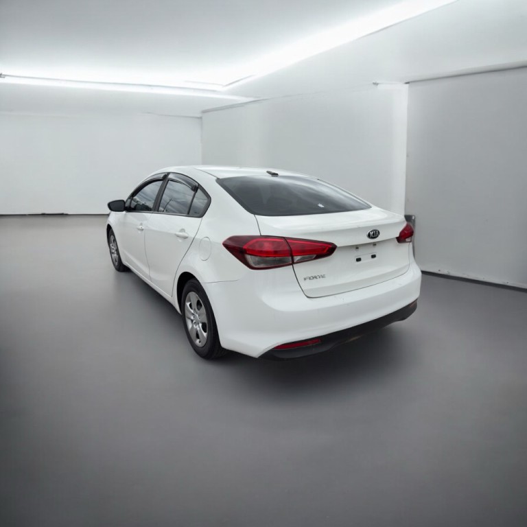 2018 Kia Forte Image 4