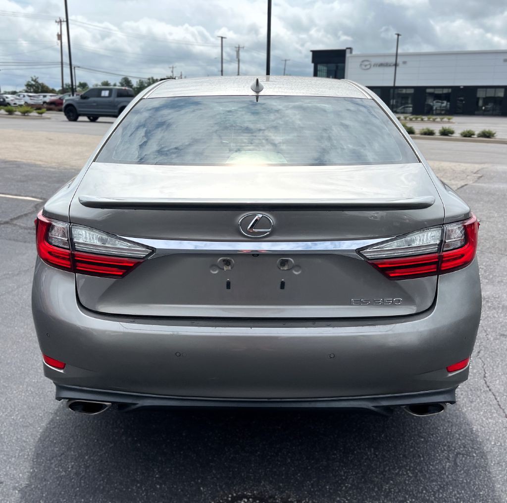 2017 Lexus ES 350 Image 4