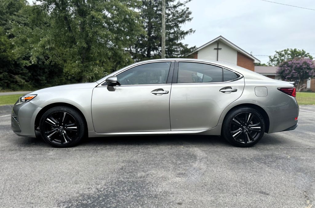 2017 Lexus ES 350 Image 2