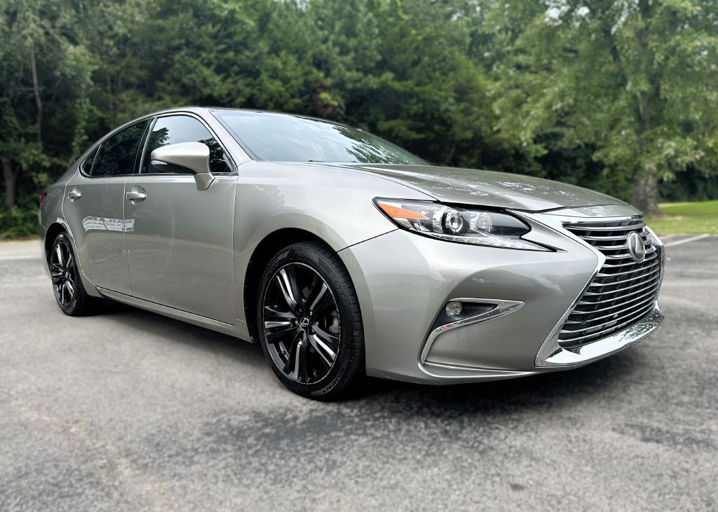 2017 Lexus ES 350 Image 4