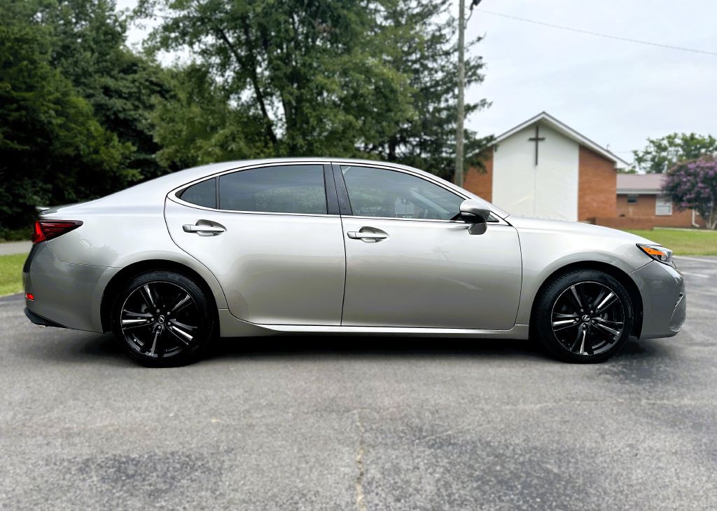 2017 Lexus ES 350 Image 5