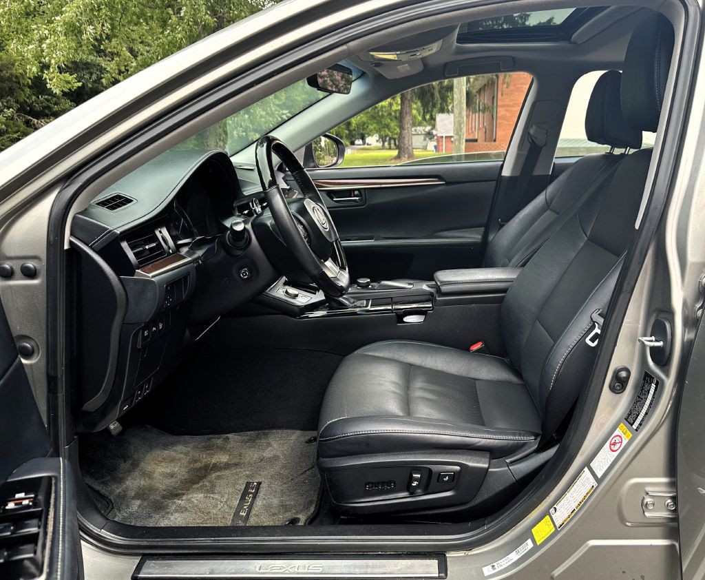 2017 Lexus ES 350 Image 7