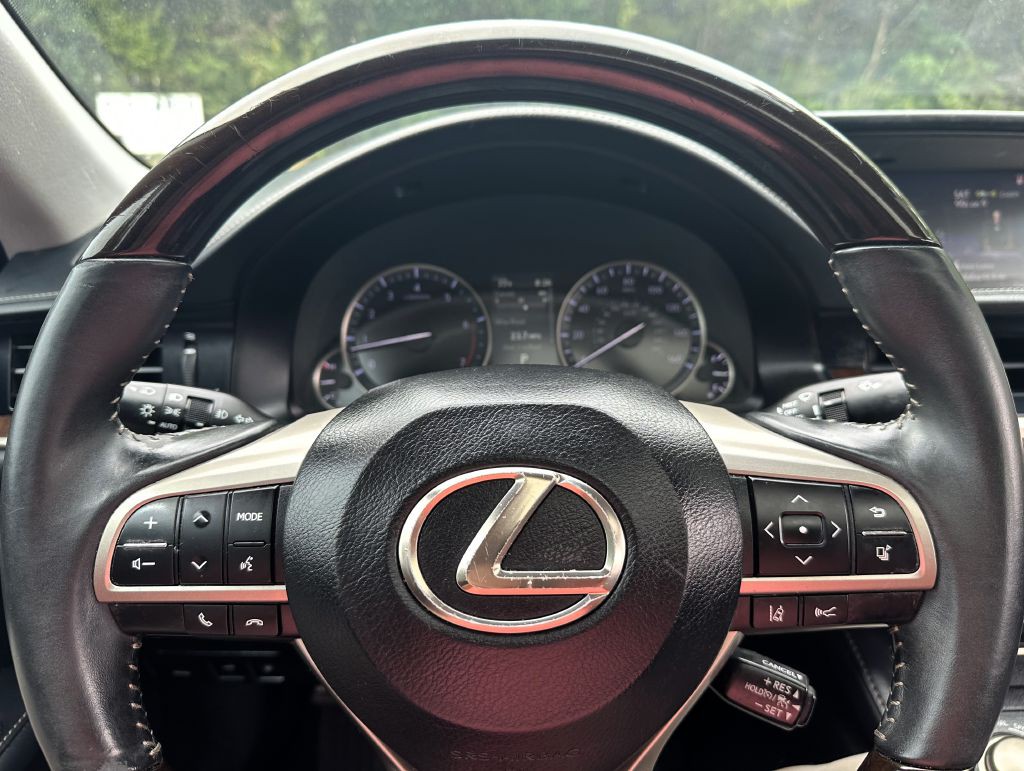 2017 Lexus ES 350 Image 14