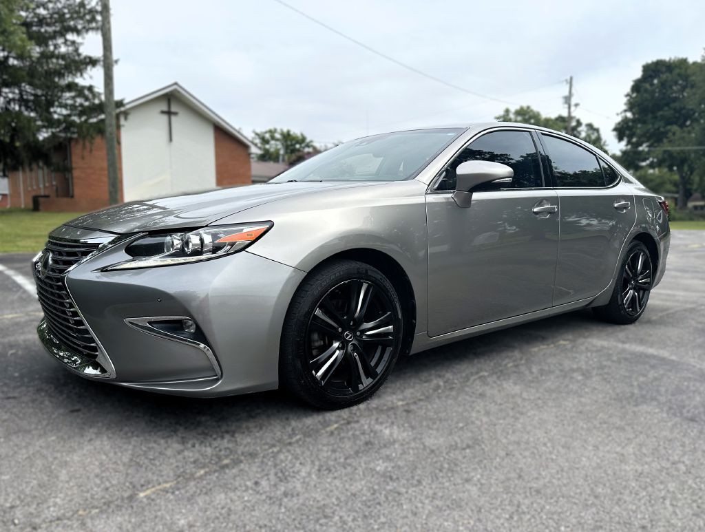 2017 Lexus ES 350 Image 20