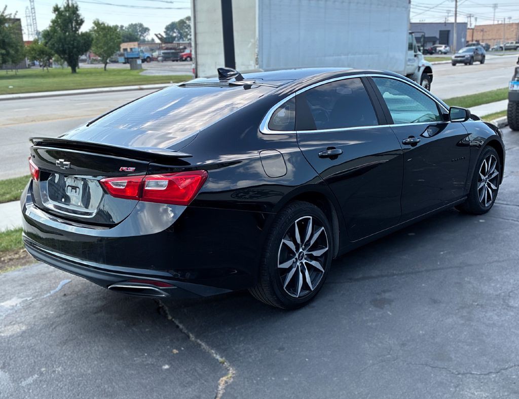 2020 Chevrolet Malibu Image 2
