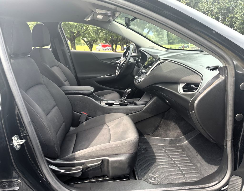 2020 Chevrolet Malibu Image 13