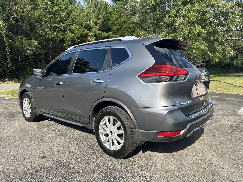 2017 Nissan Rogue Image 3