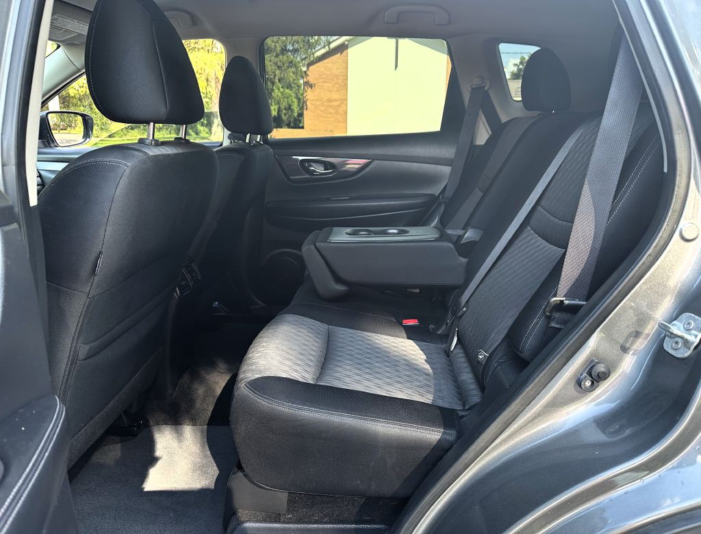 2017 Nissan Rogue Image 9